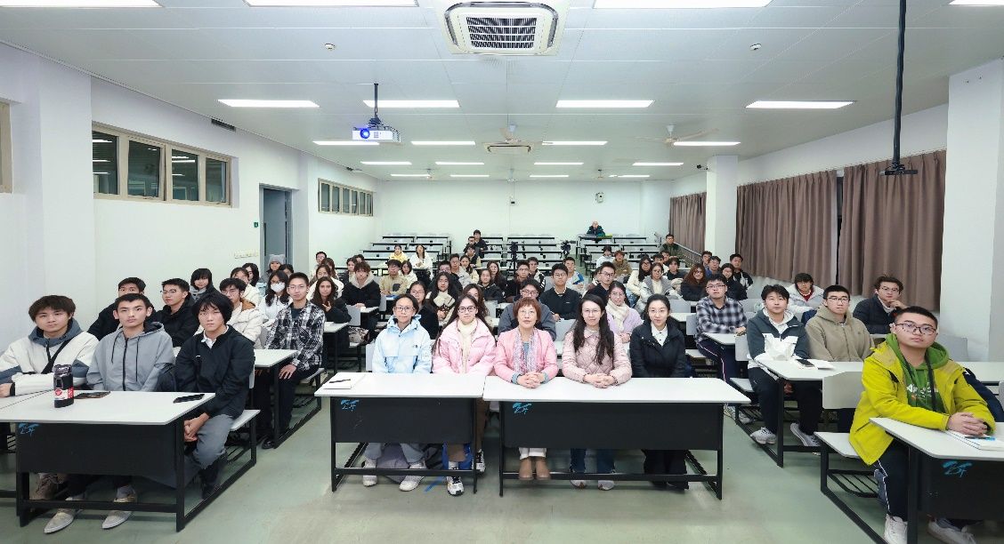 19C1CE5A0FA2BA5C62CB960D798_D85E8326_1F622