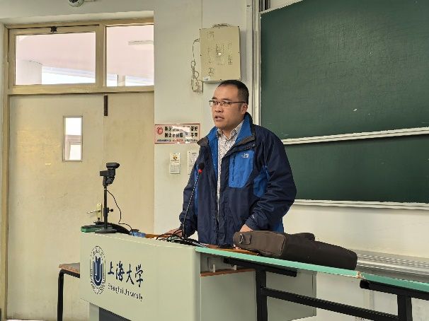 B7B4C9E31071C6CB76AF2F240F0_FA5A9446_AE14