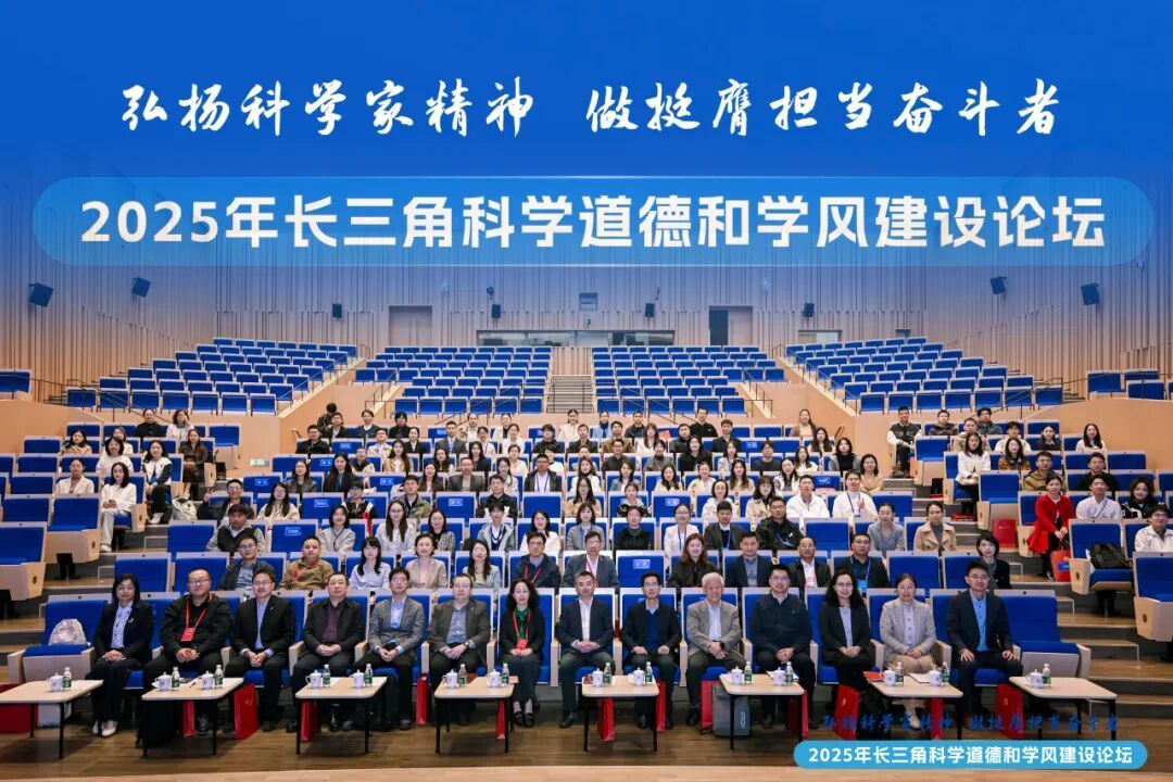 41E2B605330DCA2C4CEE1C93AD9_2D3ACF43_2C094