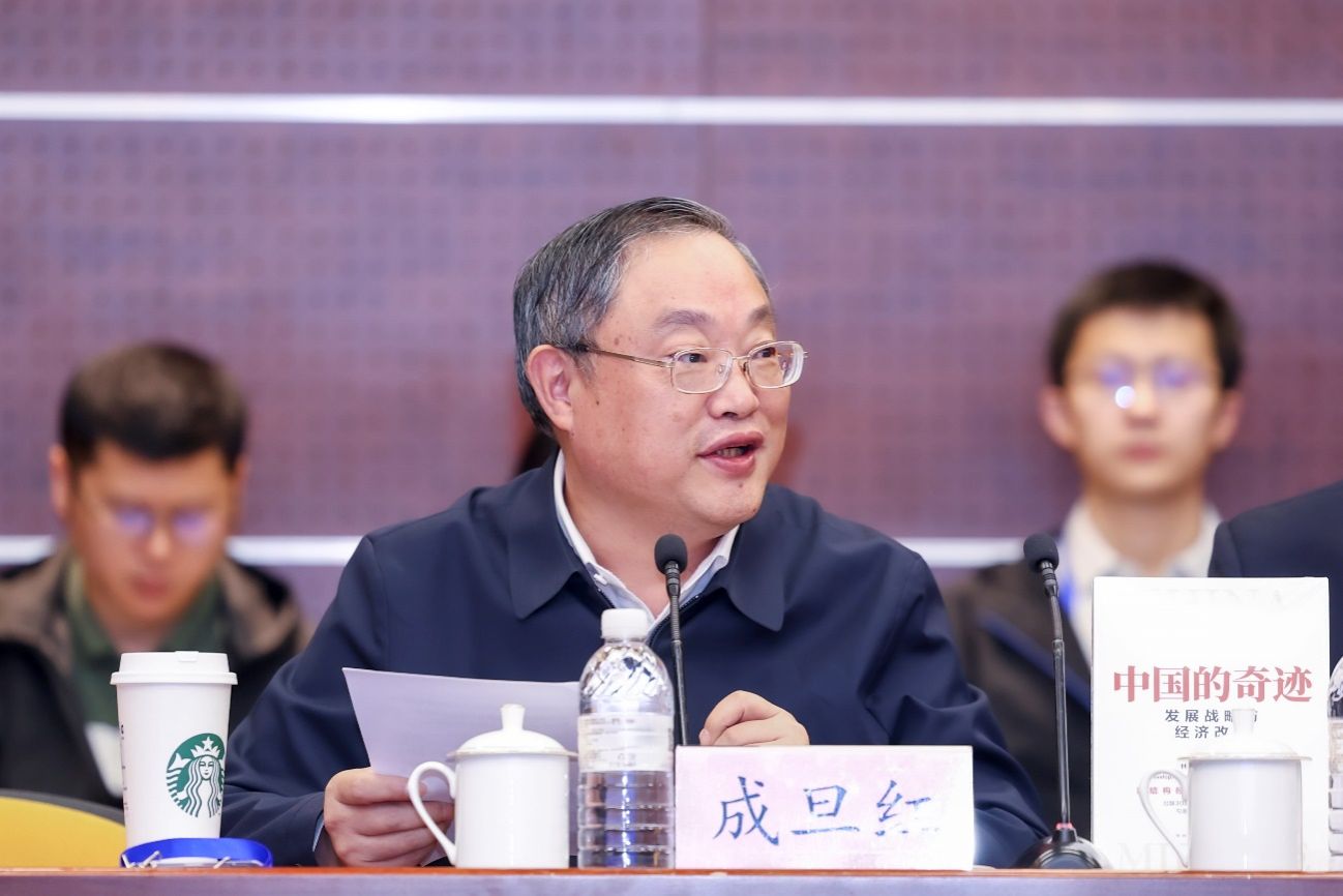 65F5B2815A85BA0F0A7730D40CF_3A1E3B42_18E10