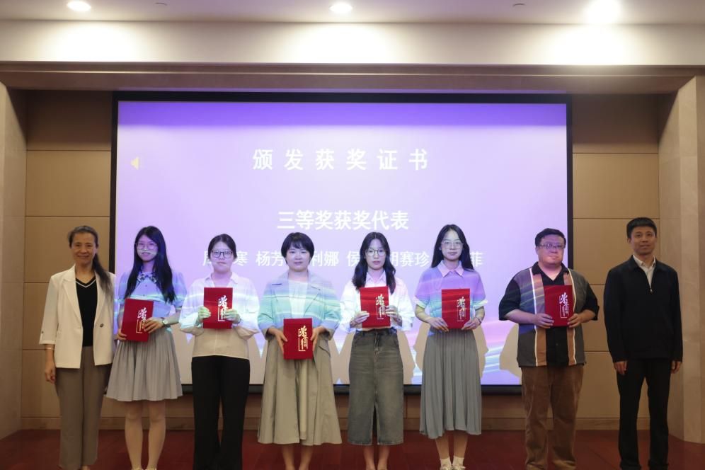 00435A0DF526E7FA959DCEF9C8A_111637A4_111C0