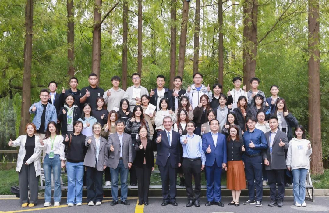 9849914E78AEC97AD818FEF7502_0B98BF14_2C4A4